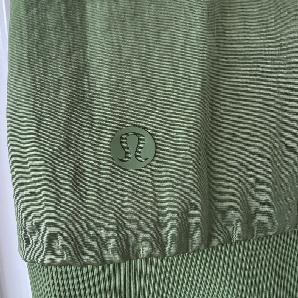 Lululemon Reversible Puffer Vest - Picture 5 of 5